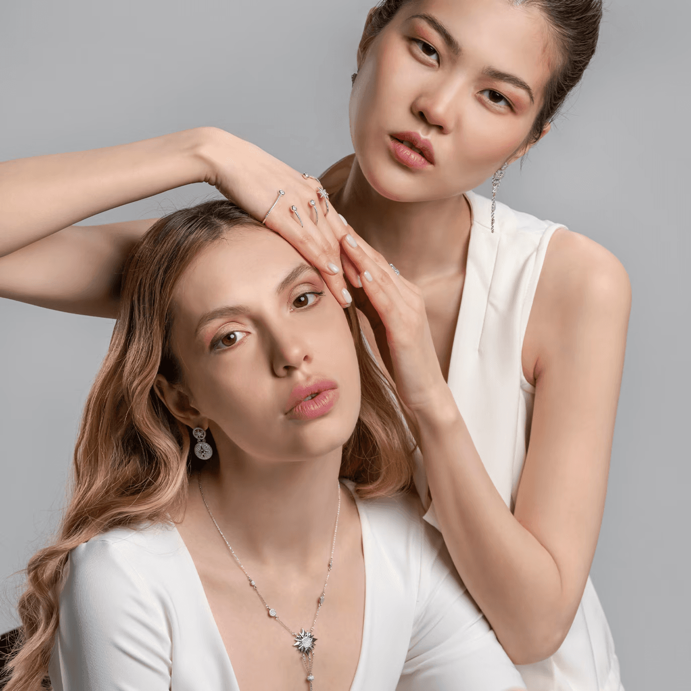 Colección de joyas y accesorios exclusivos para damas